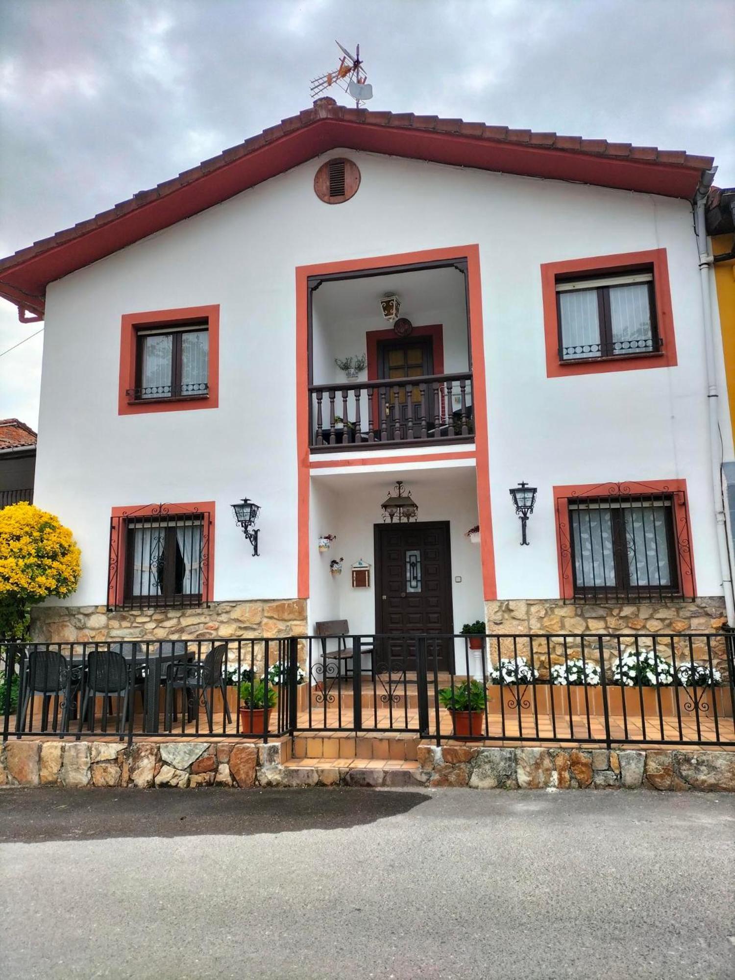 Suenos De Luz Villa Mestas De Con Exterior photo